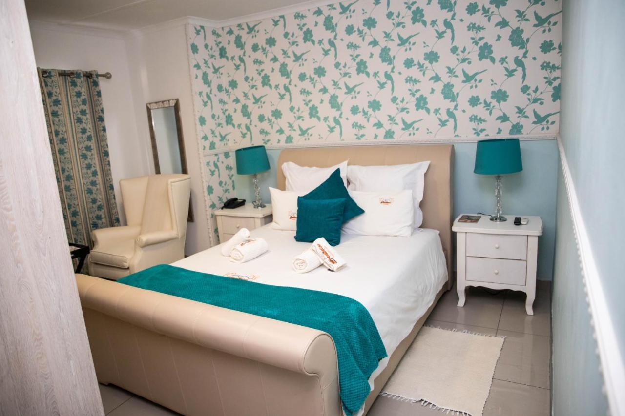 A-Z Boutique Guesthouse วินด์ฮุก ภายนอก รูปภาพ