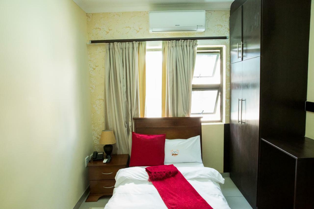 A-Z Boutique Guesthouse วินด์ฮุก ภายนอก รูปภาพ