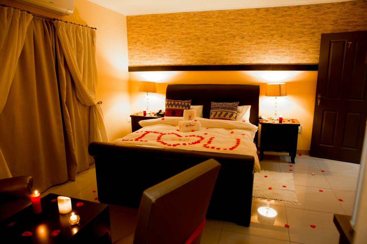 A-Z Boutique Guesthouse วินด์ฮุก ภายนอก รูปภาพ