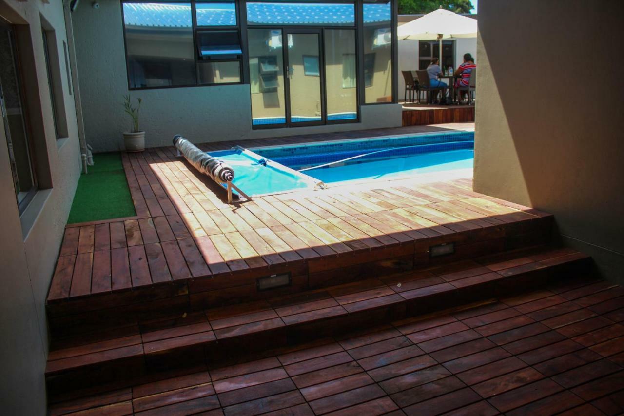 A-Z Boutique Guesthouse วินด์ฮุก ภายนอก รูปภาพ