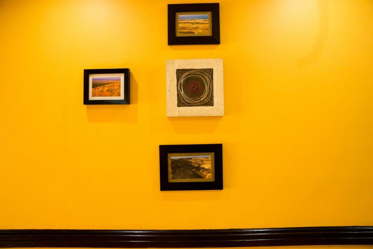 A-Z Boutique Guesthouse วินด์ฮุก ภายนอก รูปภาพ